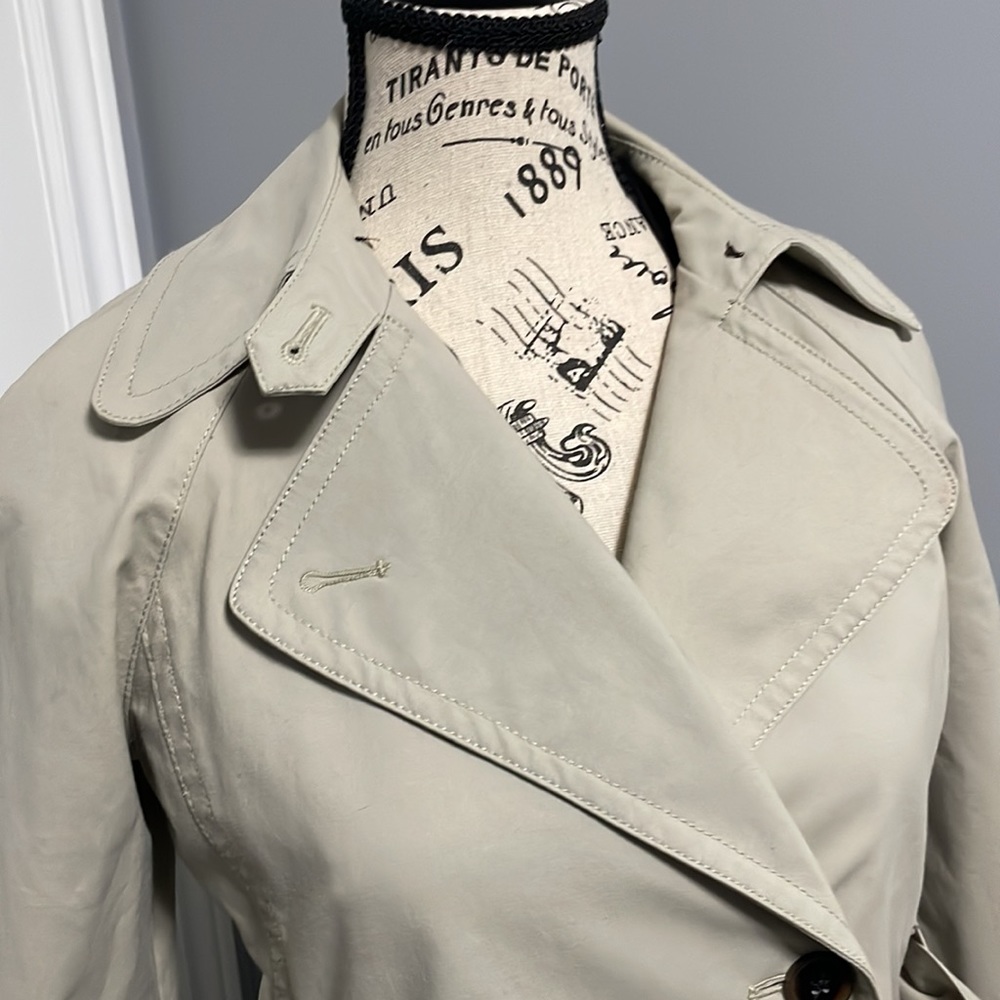 Jacob Beige Trench Coat with Belt - Picture 5 of 9